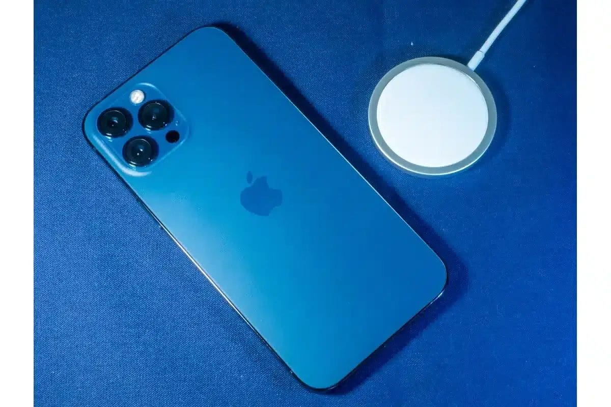 iphone 12 pro maxとmagsafe | iphone review.jp iPhone 12 Pro MAXとMagSafe