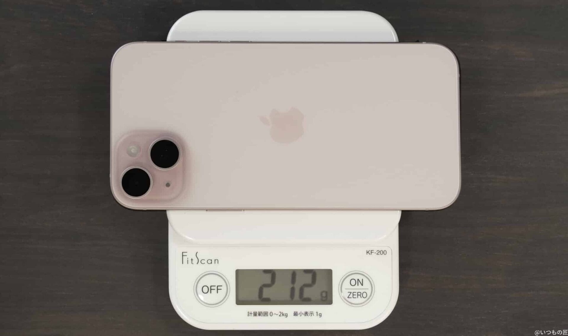 iPhone15 Plusの重さは212g