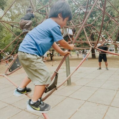 iphone15pro-portrait-filter-1 | iphone review.jp フィルターをかけた人物写真1