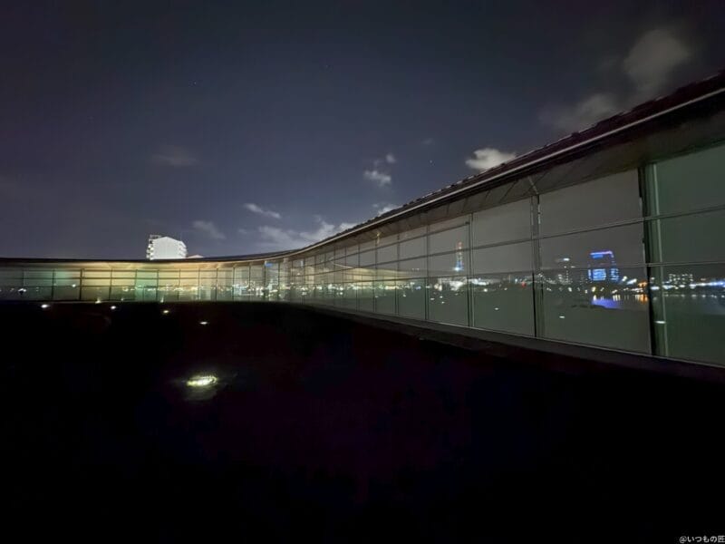 iphone 16のナイトモードで撮影した夜景写真 | iphone review.jp iPhone 16 Pro/16 Pro Max カメラ iPhone 16のナイトモードで撮影した夜景写真