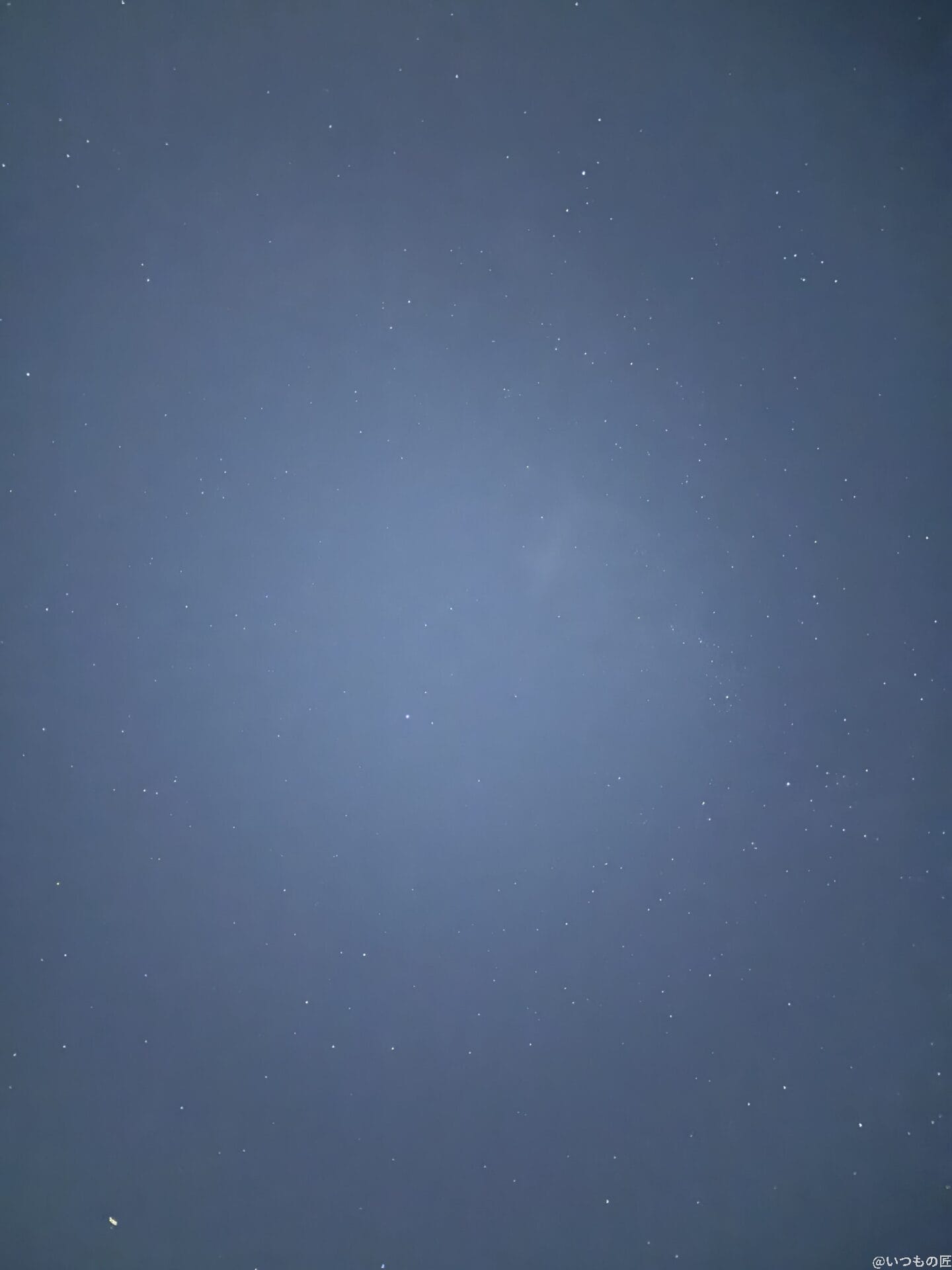 iphone 16 pro maxのナイトモードで撮影した夜景写真 | iphone review.jp iPhone 16 Pro/16 Pro Max カメラ iPhone 16 Pro Maxのナイトモードで撮影した夜景写真