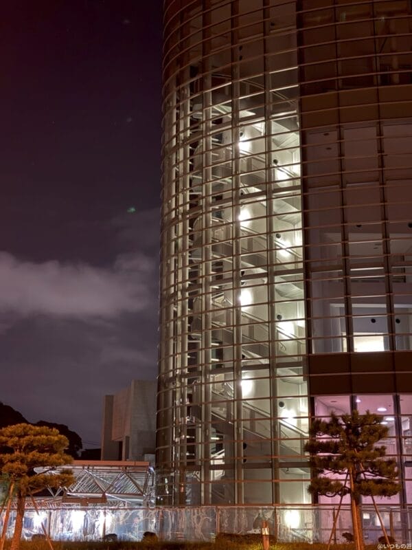 iPhone 16/16 Plus カメラ iPhone 16の通常モードで撮影した夜景写真