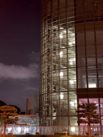 iphone 16の通常モードで撮影した夜景写真 | iphone review.jp iPhone 16/16 Plus カメラ iPhone 16の通常モードで撮影した夜景写真