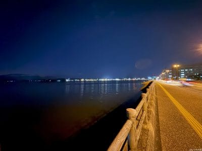 iphone 16でズーム撮影した夜景写真 | iphone review.jp iPhone 16/16 Plus カメラ iPhone 16でズーム撮影した夜景写真