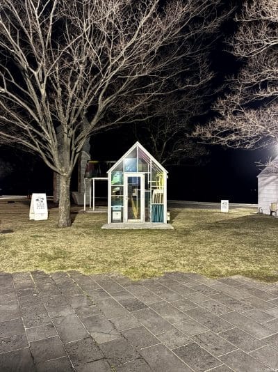 iphone16eでズーム撮影した夜間写真 | iphone review.jp iPhone16e カメラ iPhone16eでズーム撮影した夜間写真