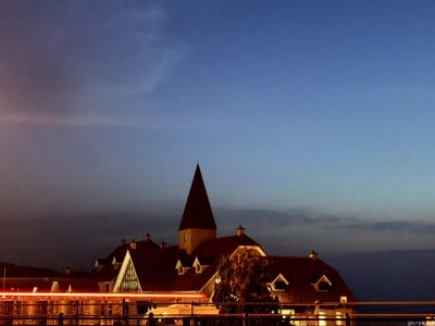 iphone16eで暗所撮影した写真 | iphone review.jp iPhone16e カメラ iPhone16eで暗所撮影した写真