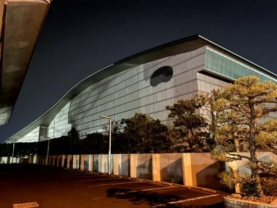 iphone16eで暗所撮影した写真 | iphone review.jp iPhone16e カメラ iPhone16eで暗所撮影した写真