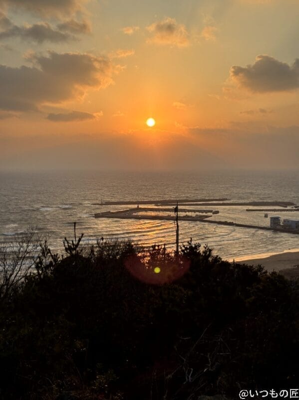 iphone16eでズーム撮影した写真 | iphone review.jp iPhone16e カメラ iPhone16eでズーム撮影した写真