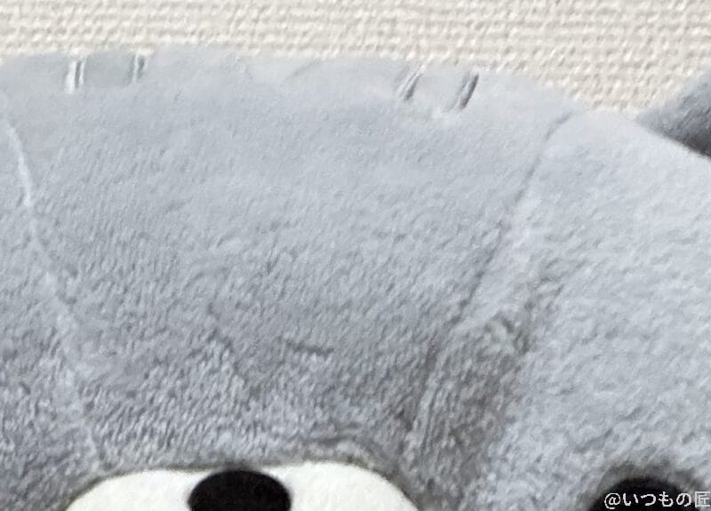 グレーのクマのぬいぐるみ | iphone review.jp iPhone 17 Pro カメラ グレーのクマのぬいぐるみ