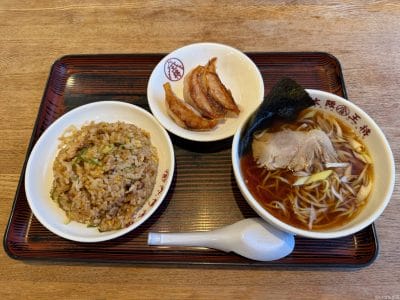 中華料理を撮影した写真 | iphone review.jp iPhone 17 Pro カメラ 中華料理を撮影した写真