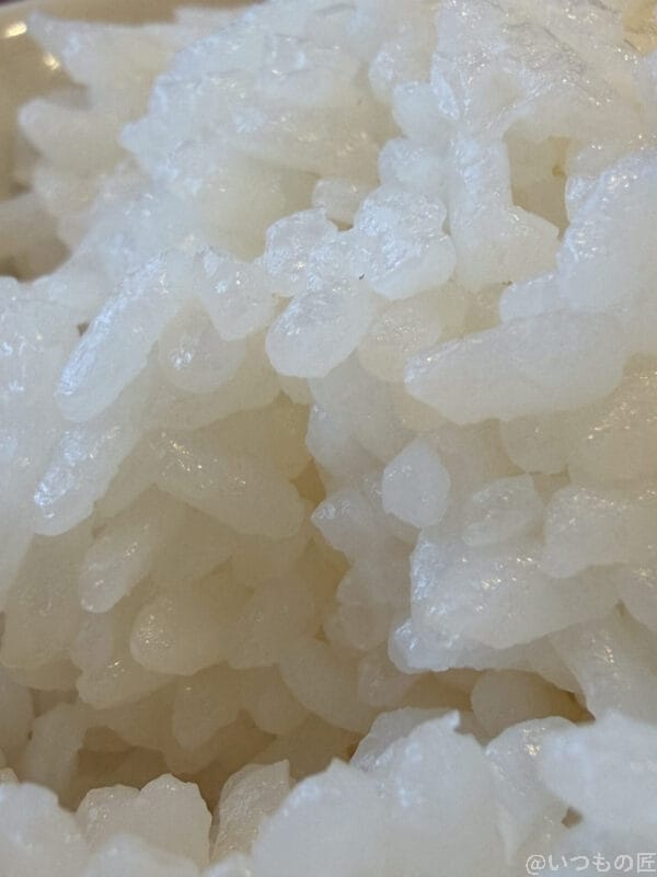 つややかな白米を捉えた一枚 | iphone review.jp iPhone17 カメラ つややかな白米を捉えた一枚