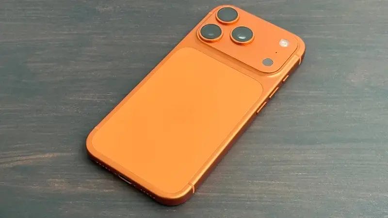 従来モデルからデザインが大きく変わったiPhone17 Pro
